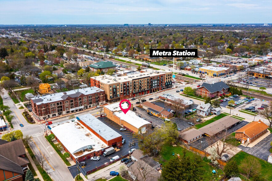 More Photos Of 25 S Cass Ave, Westmont Storefront For Lease