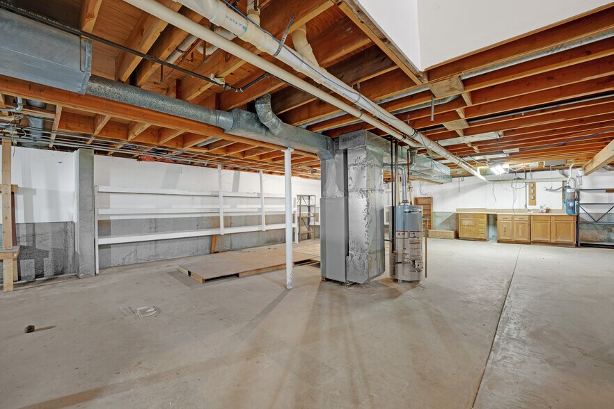 More Photos Of 804 Winchester Dr, Sedalia Medical For Sale