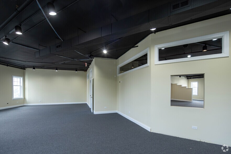 More Photos Of 1232-1280 American Way, Libertyville Medical For Lease