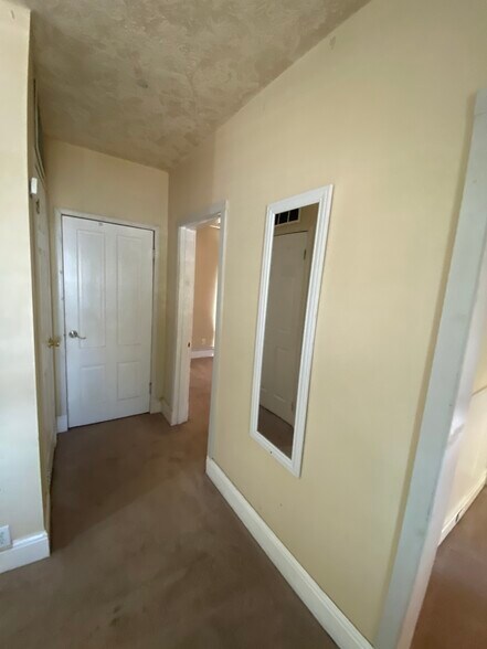 More Photos Of 1625 12th St SE, Salem Office Residential For Sale