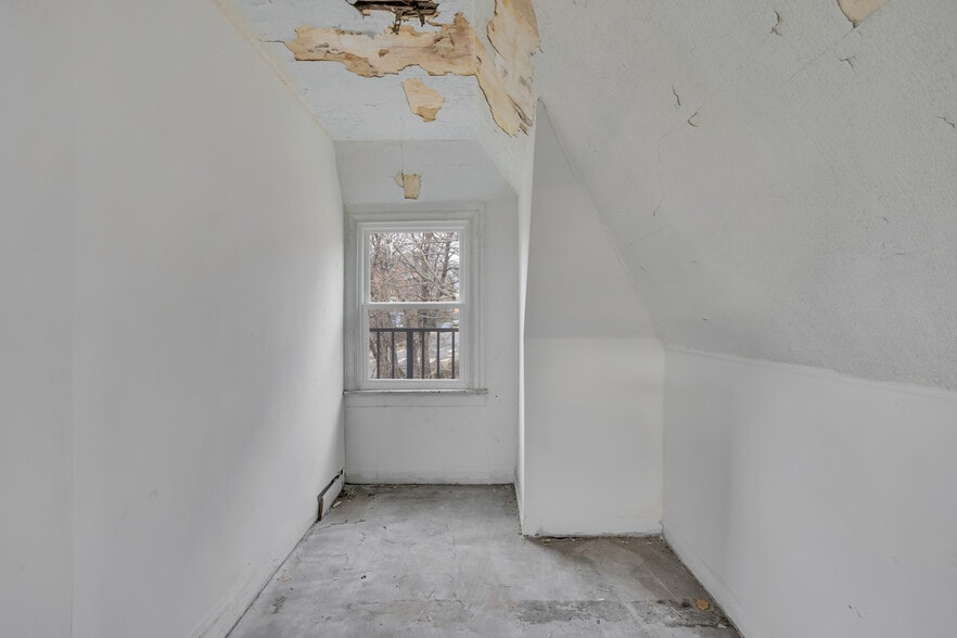 More Photos Of 5433 Broad St, Pittsburgh Assisted Living For Sale