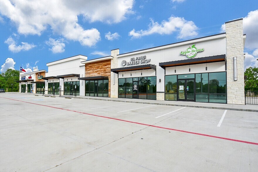 More Photos Of 4420 Spring Cypress Rd, Spring Storefront Retail Office For Lease