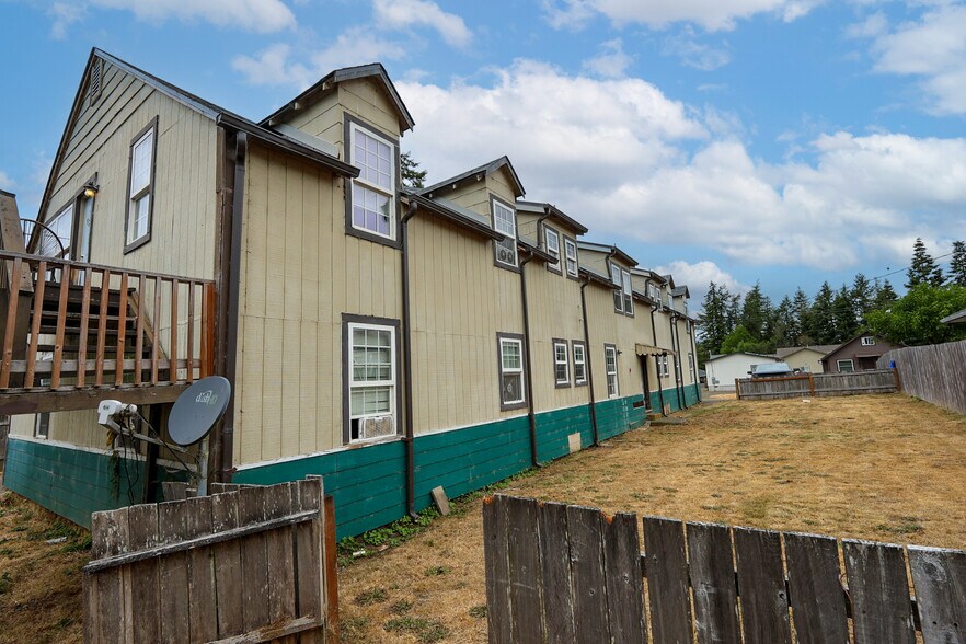 More Photos Of 1740 Spruce St, Myrtle Point Apartments For Sale