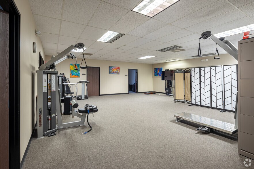 More Photos Of 1950 E 17th St, Santa Ana Office For Lease