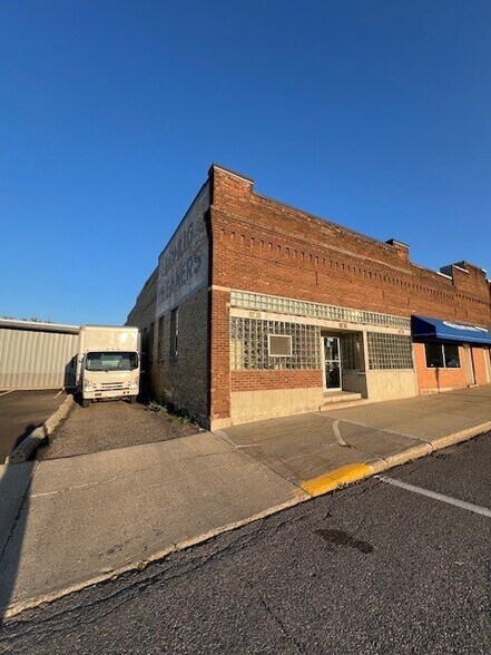 Primary Photo Of 221 Main St N, Sauk Centre General Retail For Sale