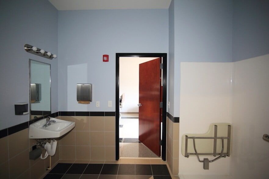 More Photos Of 22 Madras Pky, Newnan Assisted Living For Sale