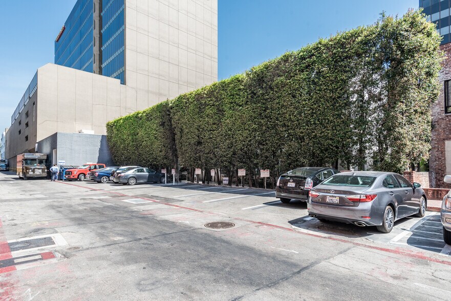 More Photos Of 415-417 N Camden Dr, Beverly Hills Medical For Lease