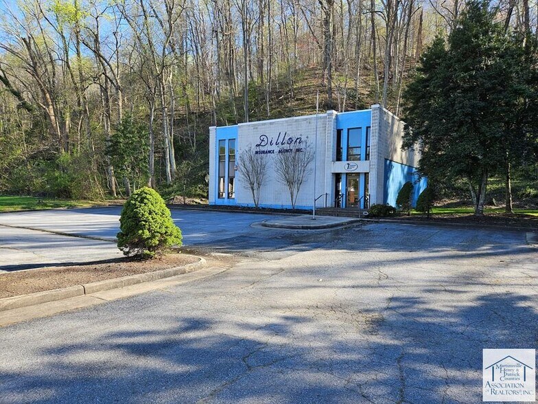 More Photos Of 2611 Riverside Dr, Bassett Office For Sale