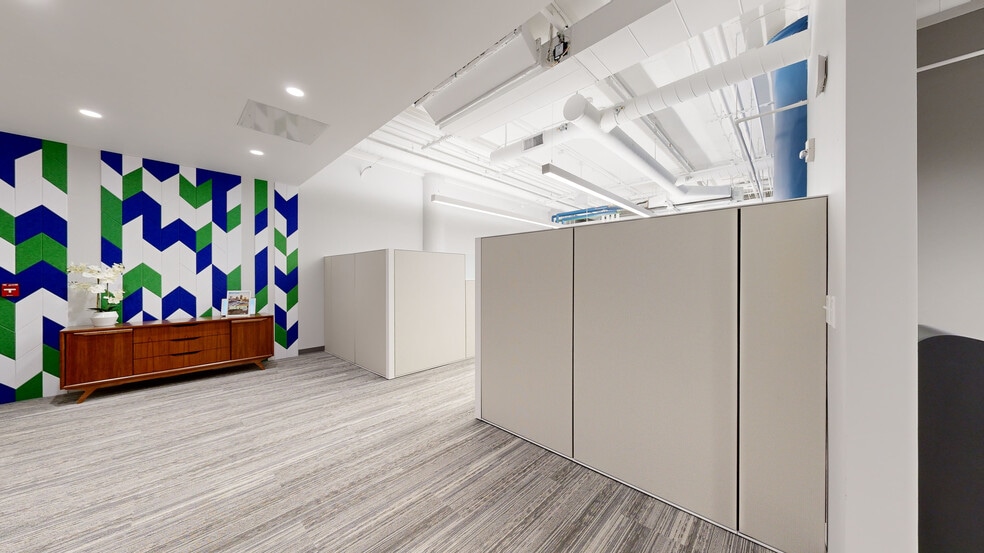 More Photos Of 260 E Main St, Rochester Medical For Lease