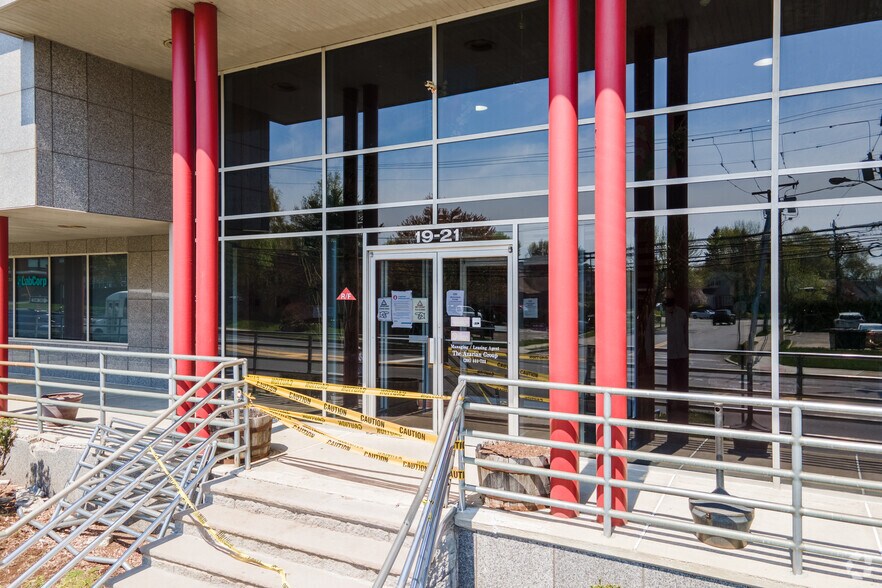 More Photos Of 19-21 Fair Lawn Ave, Fair Lawn Medical For Lease