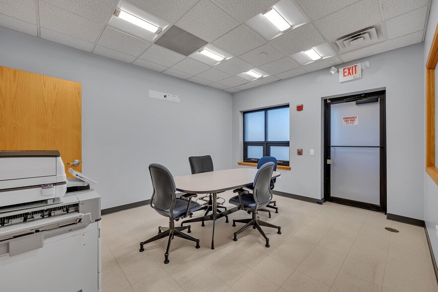 More Photos Of 801 Brian Dr, Crest Hill Light Distribution For Lease