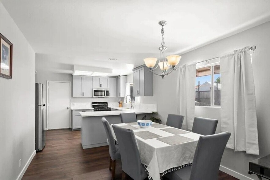 More Photos Of 2245 S Lanoitan Ave, National City Apartments For Sale