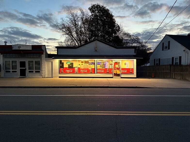 More Photos Of 87 Allds St, Nashua Restaurant For Sale