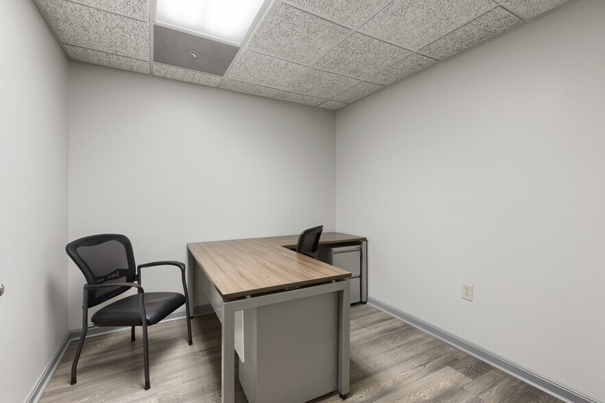 More Photos Of 725 Harvard Dr, Owensboro Coworking Space