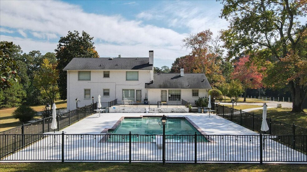 More Photos Of 2809 Highway 138 E, Jonesboro Land For Sale