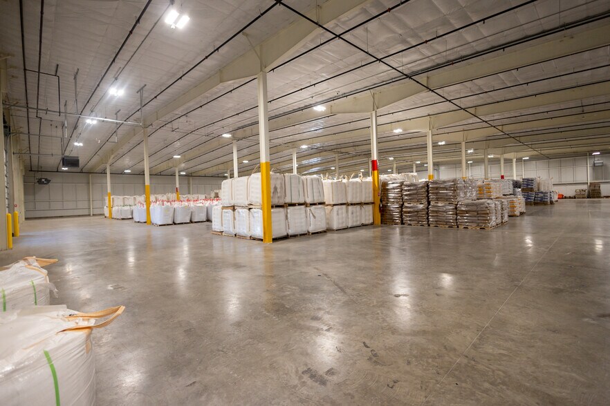 More Photos Of 7602 345th st, Stanley Warehouse For Lease