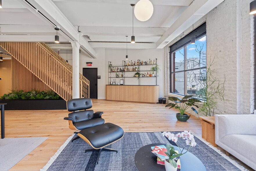 More Photos Of 601 W Randolph St, Chicago Office For Sale