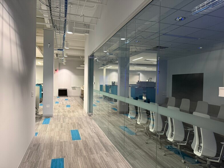 More Photos Of 3253 E Chestnut Expy, Springfield Office For Lease