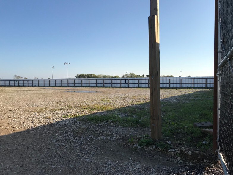 More Photos Of 2925 FM 365, Port Arthur Land For Lease