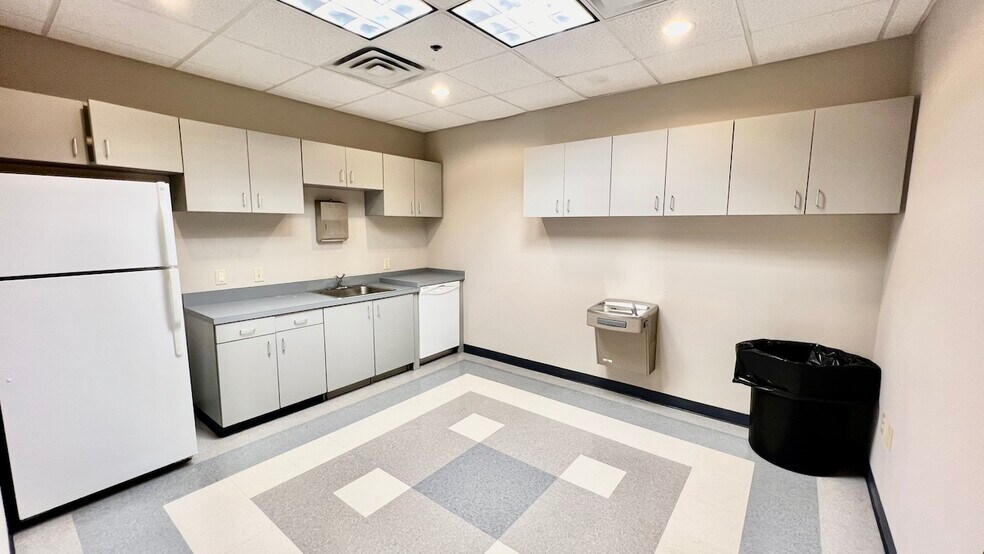 More Photos Of 46 Technology Pky S, Norcross Loft Creative Space For Lease