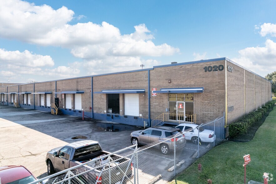 Primary Photo Of 1020-1060 Lockwood Dr, Houston Unknown For Lease