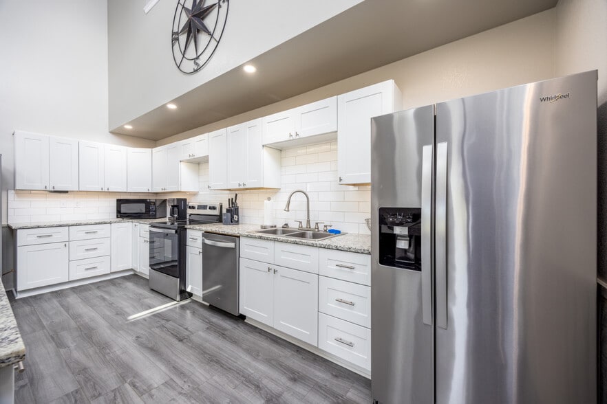 More Photos Of 12625 Sandpiper Rd, Thackerville Specialty For Sale