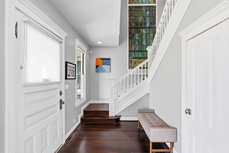 More Photos Of 1940 Market St, San Diego Office For Sale