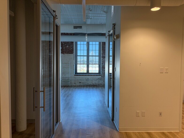 More Photos Of 701 E Bay St, Charleston Office Residential For Lease