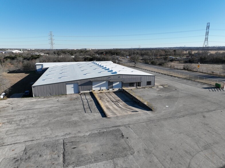 More Photos Of 7951 E Evans Rd, San Antonio Warehouse For Lease