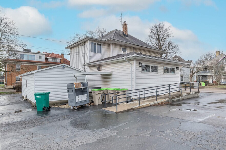 More Photos Of 227 E Cecil St, Springfield Restaurant For Sale