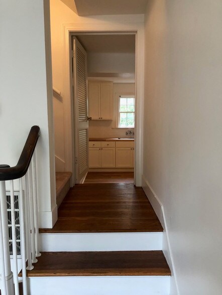 More Photos Of 603 W 14th St, Austin Office For Lease