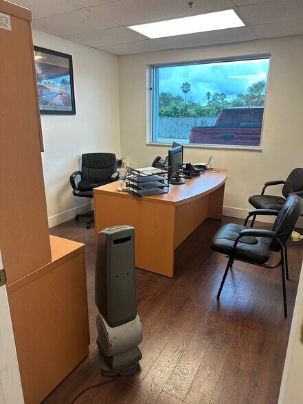 More Photos Of 161 Commerce Rd, Boynton Beach Warehouse For Sale