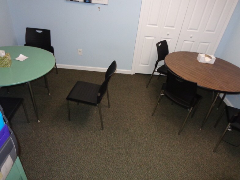 More Photos Of 2301 Park Ave, Orange Park Office For Lease