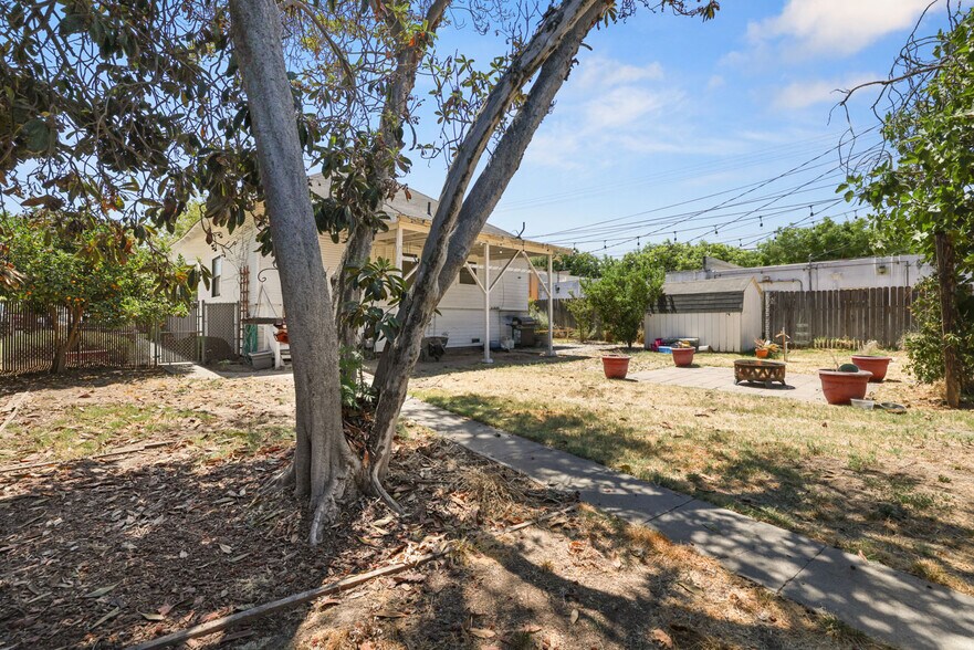 More Photos Of 411 Crane Ave, Turlock Office For Sale