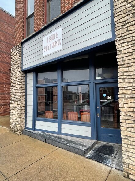 Primary Photo Of 26 W Broadway St, Shelbyville Office For Lease