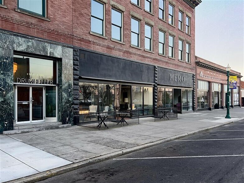 More Photos Of 7 W Alder St, Walla Walla Storefront For Lease