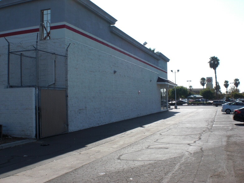 More Photos Of 122 S Euclid St, Anaheim General Retail For Lease