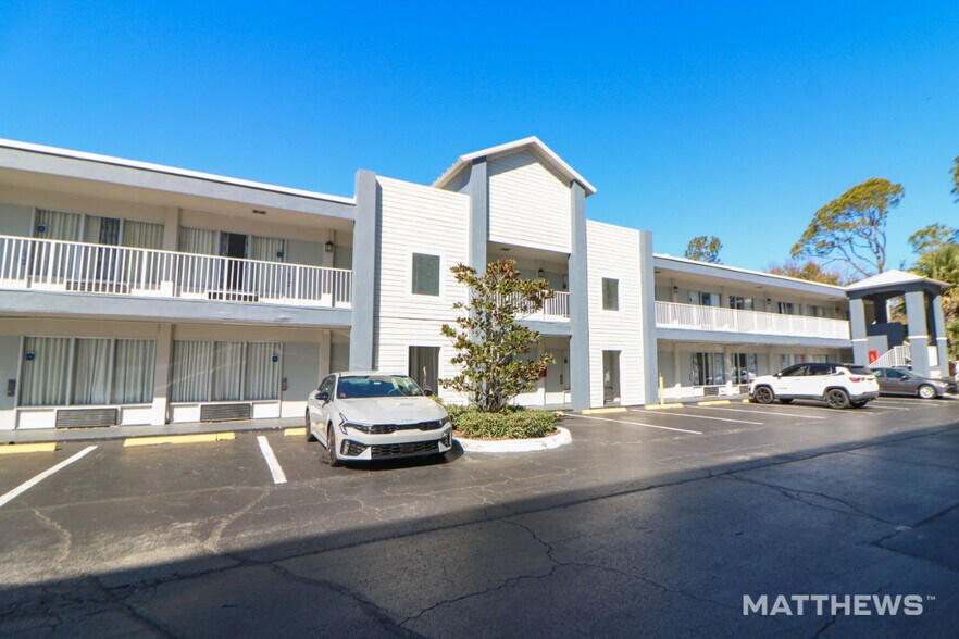 More Photos Of 2904 W International Speedway Blvd, Daytona Beach Hotel For Sale