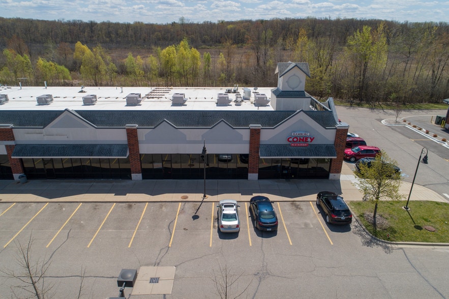 More Photos Of 9580-9616 Chilson Commons, Pinckney Unknown For Lease