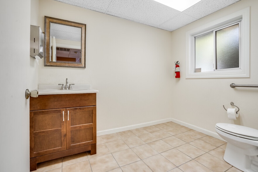 More Photos Of 199 E Hamilton Ave, Campbell Office For Sale