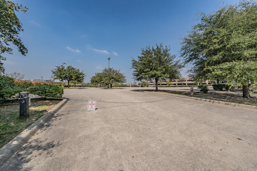 Primary Photo Of 1001 MacArthur Park, Irving Land For Sale