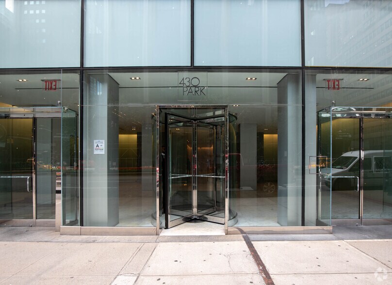 More Photos Of 430 Park Ave, New York Office For Lease