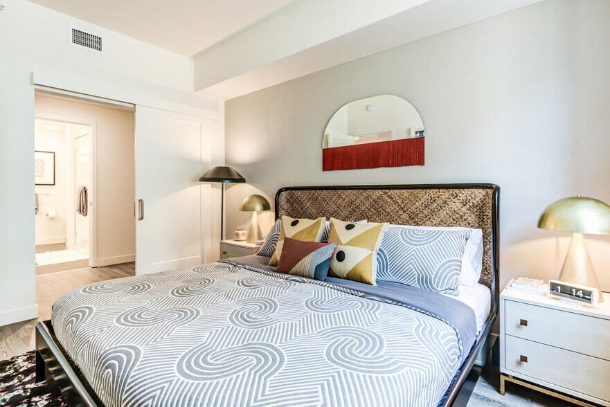 More Photos Of 1100 Webster St, Oakland Apartments For Lease