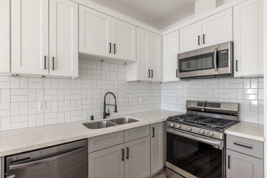 More Photos Of 10857 Morrison St, North Hollywood Apartments For Sale