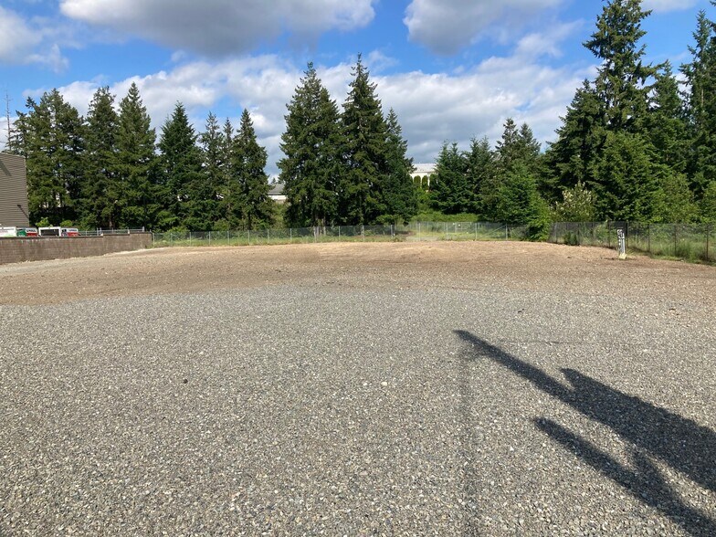 More Photos Of 19313 Meridian Ave E, Graham Land For Lease