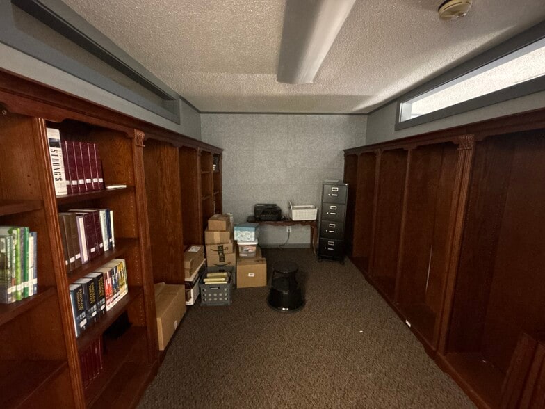 More Photos Of 220 Beaver Rd, Munford Sports And Entertainment For Sale