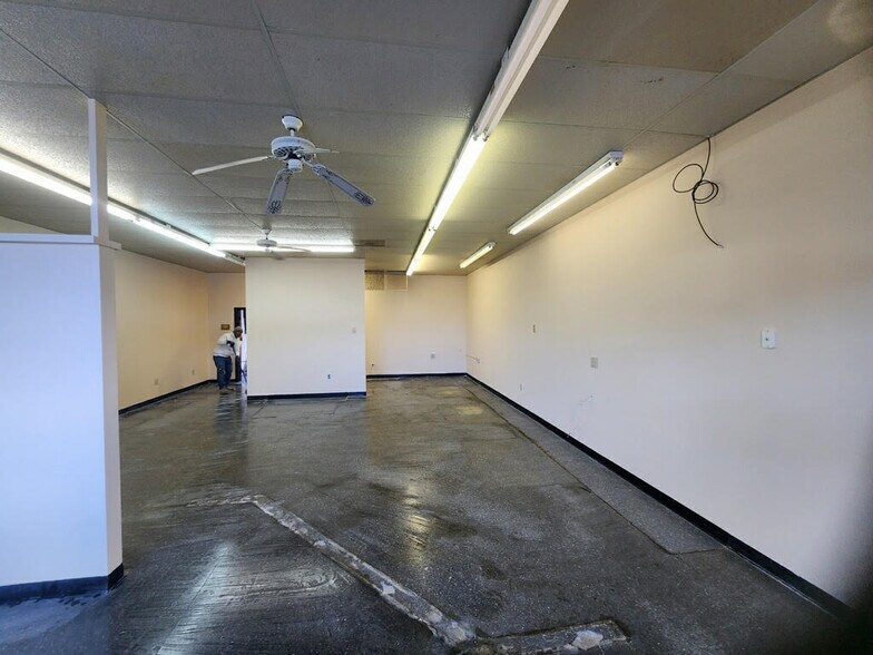More Photos Of 1227 Cherokee Rd, Alexander City Freestanding For Lease
