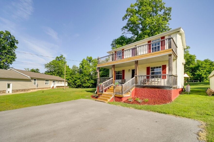 More Photos Of 104 Circle Rd, Newport Manufactured Housing Mobile Home Park For Sale
