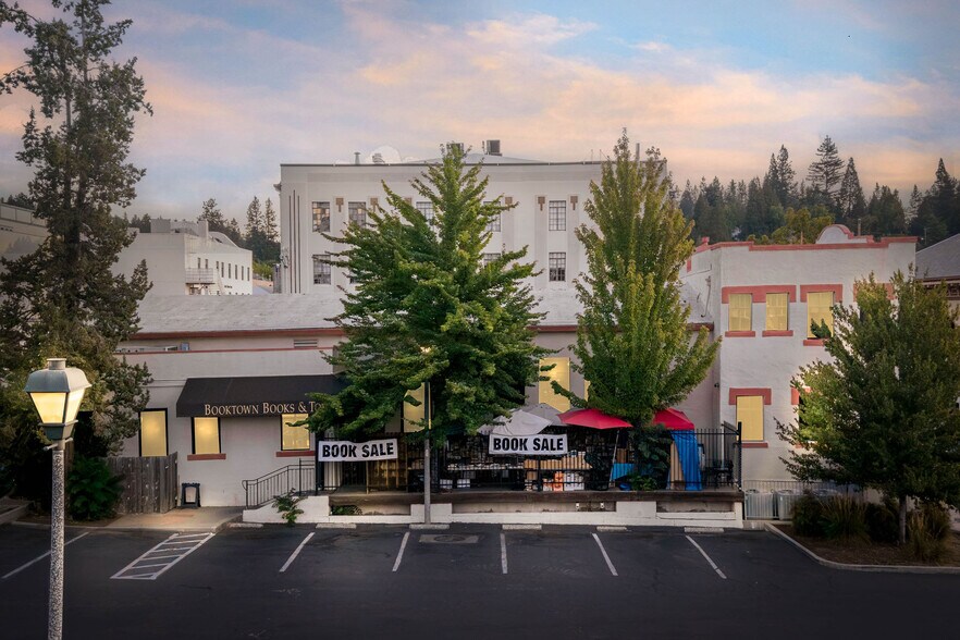 More Photos Of 107 Bank St, Grass Valley Storefront For Sale