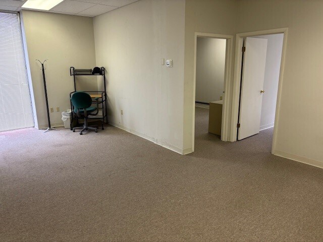 More Photos Of 795 Aquahart Rd, Glen Burnie Office For Sale